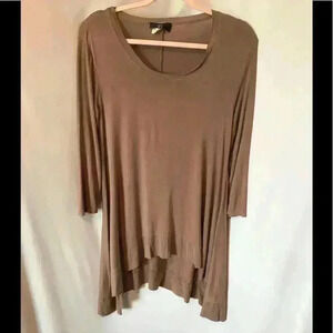 Tess 3/4 sleeve Tunic Top
